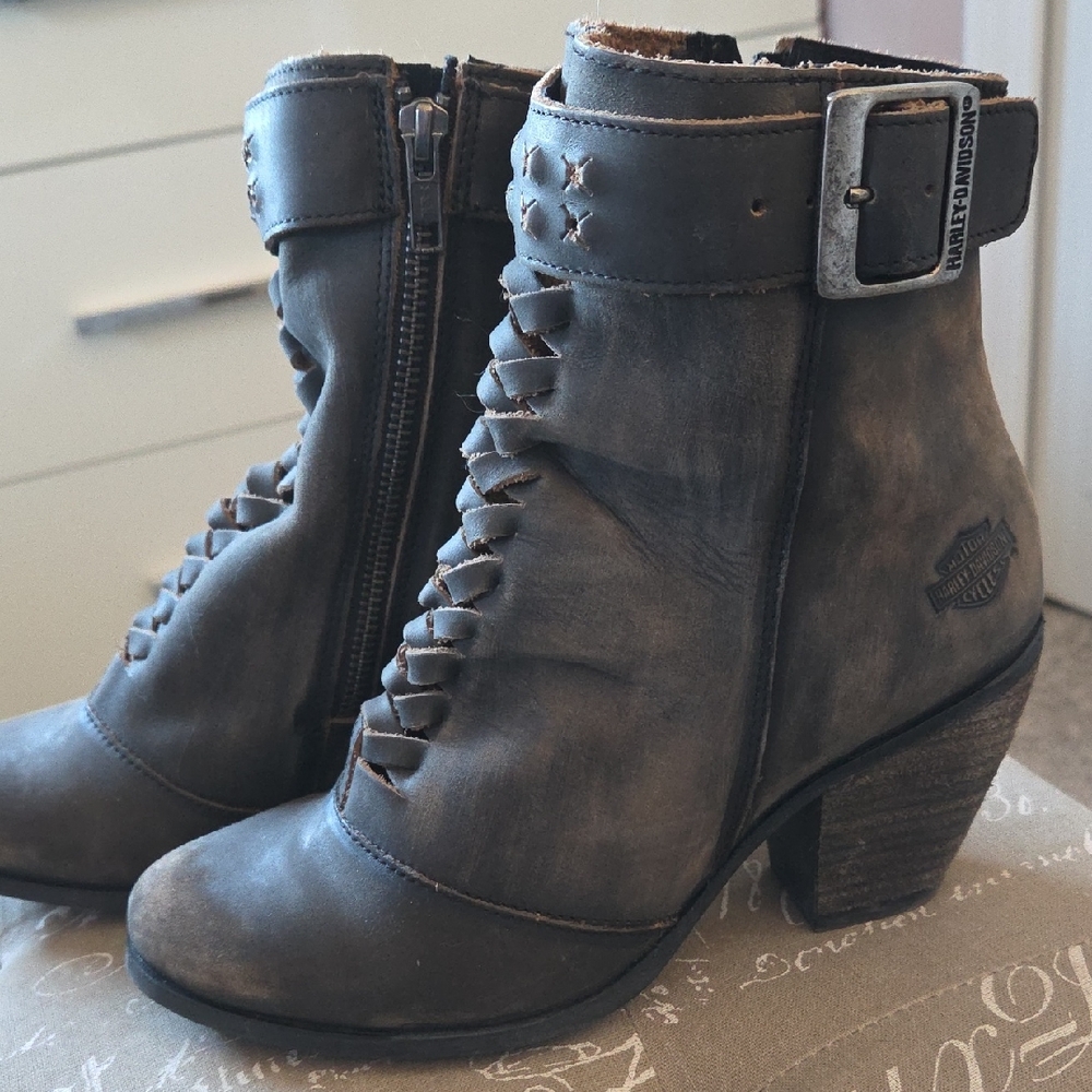 Harley-Davidson Women's Distressed Gray Moto Boots